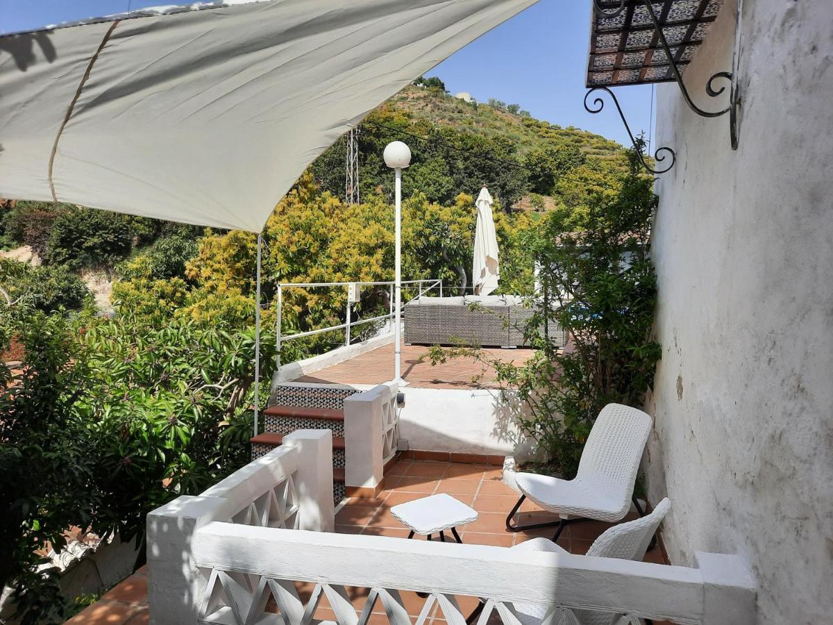 Rural El Oasis Couette-café Almuñécar